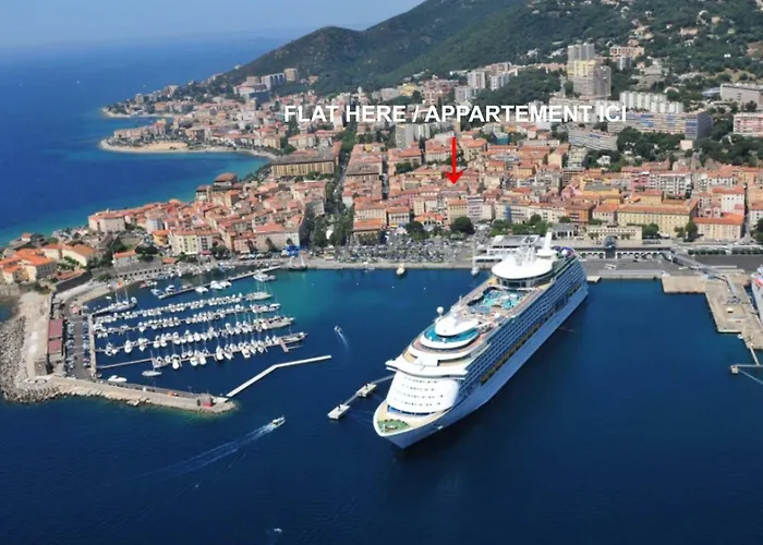 **** Very Central Ajaccio 36 Rue Fesch, Cosy Flat In City Center Pedestrian Street, Up To 4 People ****