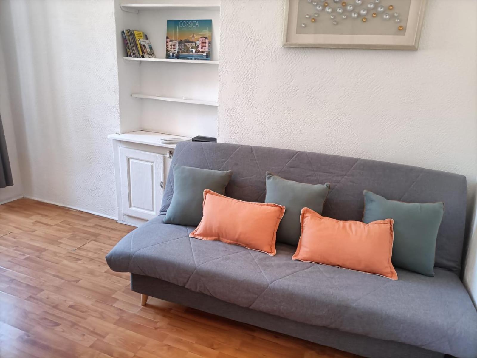 Apartment Cosy Fesch Street Apartment: Ajaccio Hideaway